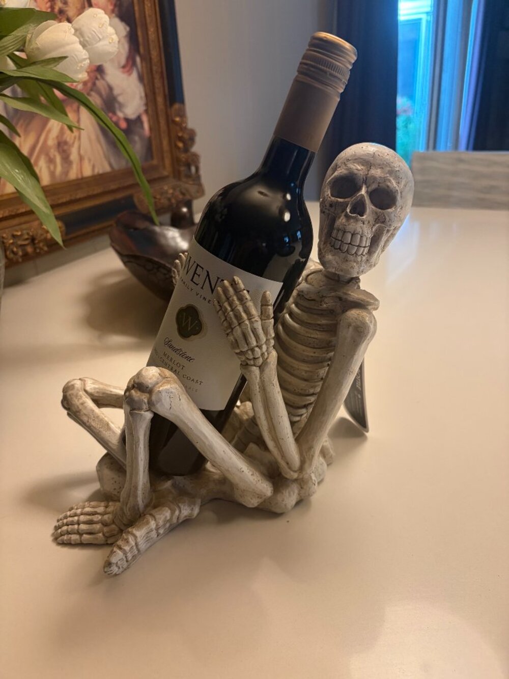 HALLOWEEN WILD EYE DESIGNS GOTHIC TABLETOP SKELETON WINE BOTTLE HOLDER Brand New